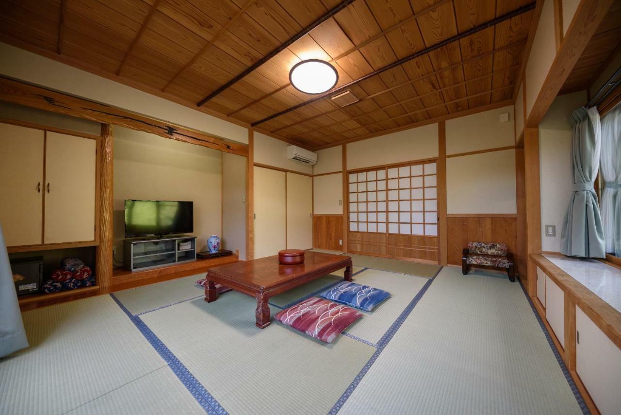 Minshuku Tsutaya Yufu Exterior foto